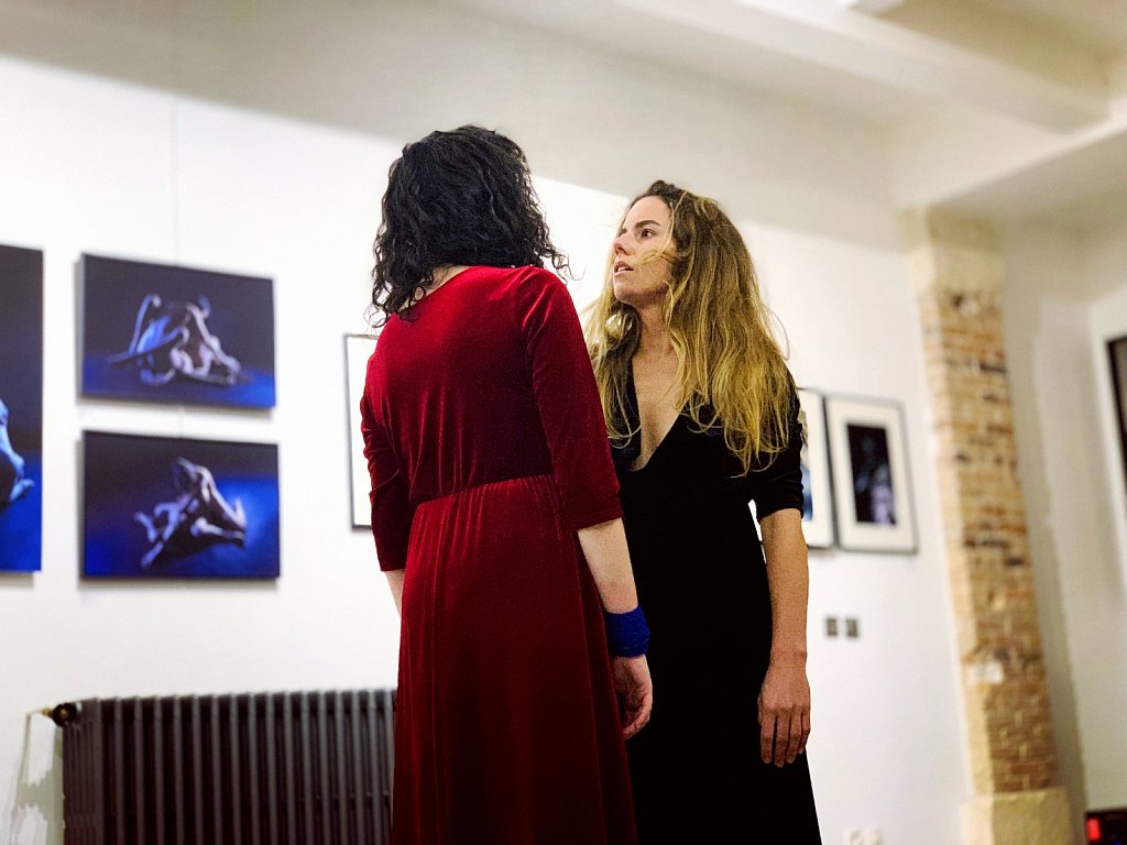 Performance L'Illusion d'une Fusion, May Rohrer & Paula Alves, 2019, Le Loft, La Condamine, Paris